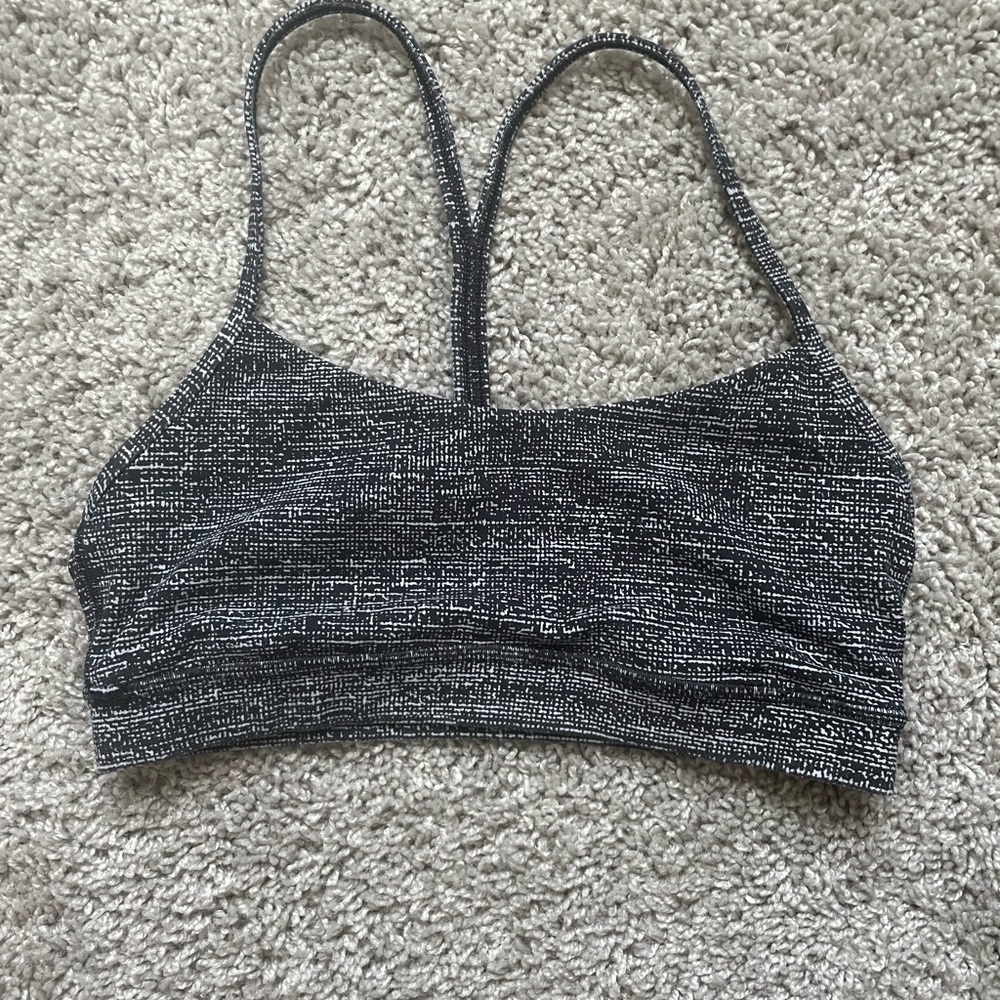 Lululemon Flow Y bra size 6